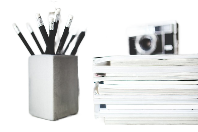 pencils, notebooks, stack 铅笔、笔记本、堆栈