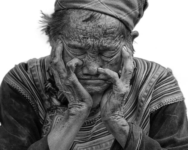 woman, elderly, tired 女人,老年人,累了